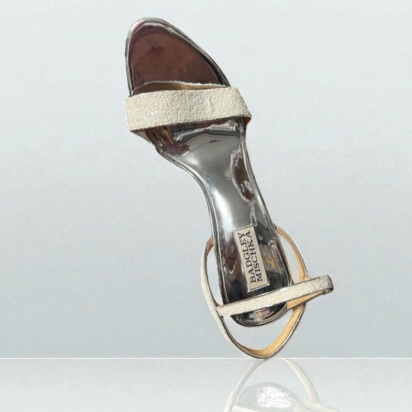 🌻Badgley Mischka Olympia White Gray Sparkly Glittered Evening Sandal Size 8.5 - Picture 12 of 15